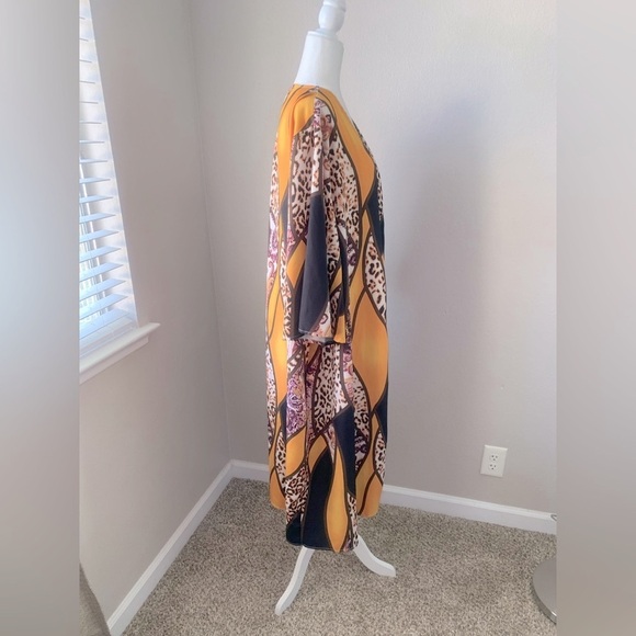 SHEIN Black and Yellow Cape Jacket - Picture 2 of 5